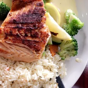 Pineapple salmon with veggies and rice