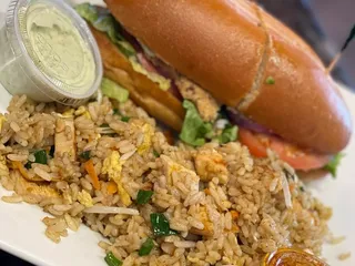 Fish N Tails Oyster Bar