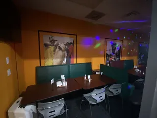 Kanny's Restaurant And Lounge