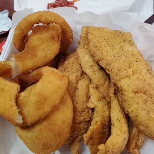 4 piece catfish with onion rings