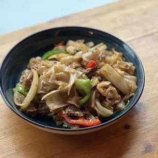 ramen and noodles, food