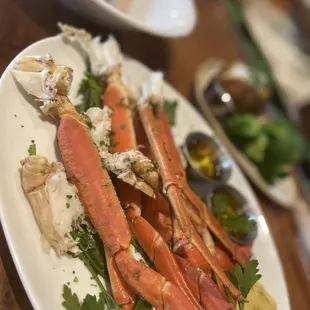 Steamed Snow Crab
