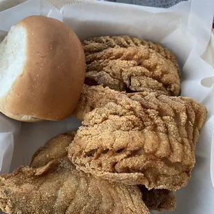 Red Snapper -1/2 Sixteen Pieces of Fish (Choice of Two Types of Fish)