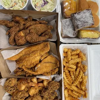 16 Pieces of Fish, 20 Shrimp, 1 Jar of Oysters Family Meal