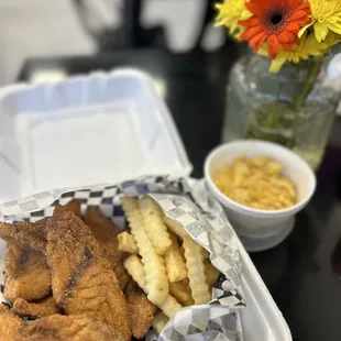 food, poultry, bbq wings, chicken wings and fried chicken, chicken wings, fried chicken, chicken, bbq chicken, fried chicken wings