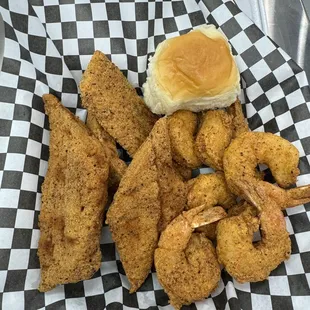 chicken wings and fried chicken, food