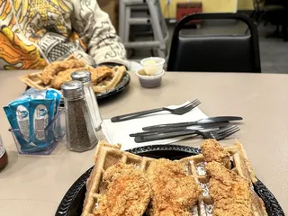 Beola's Chicken & Waffles