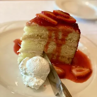 Plant City Strawberry Cake