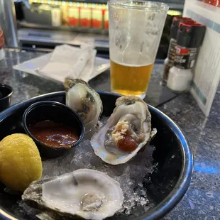 Fresh oysters