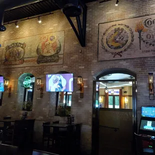 Cool vibe at Fishbones...