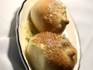 Steven Lelli's Inn On The Green