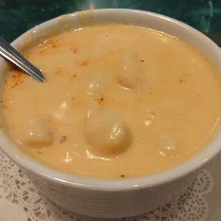 Seafood Bisque: bowl, chock full of scallops+shrimp+crab
