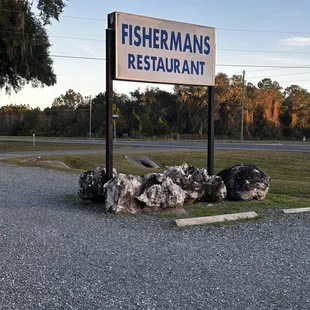 the entrance to fisherman&apos;s restaurant