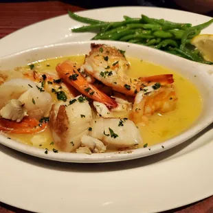 Seafood Norfolk with 2 sides