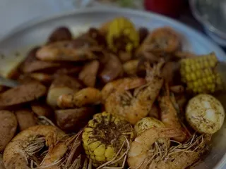 Fish N Tails Oyster Bar