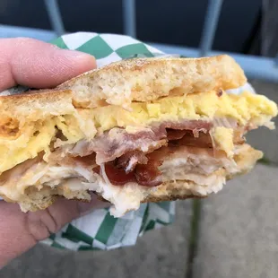 Ohhhhhh yeahhhh... bacon, mmmmm... &quot;The Legendary&quot;, hot breakfast sandwich!!