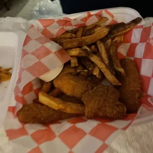 Kids chicken tenders meal