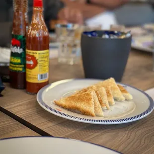 toast to go with sashimi