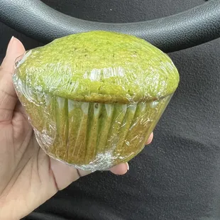 Pistachio muffin