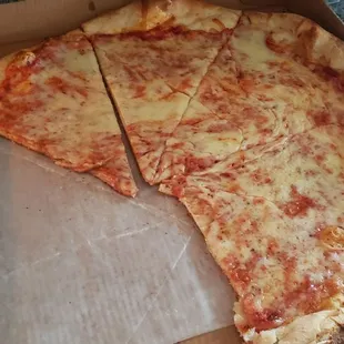 Supposedly a well done cheese pizza.