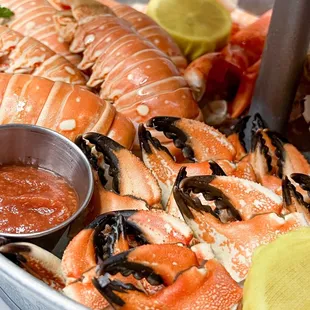 Cold seafood tray