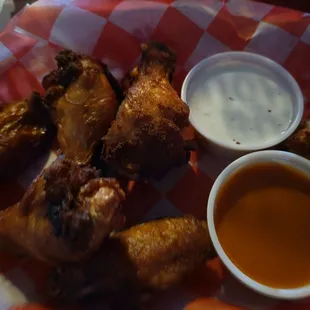 Nekkid chicken wings