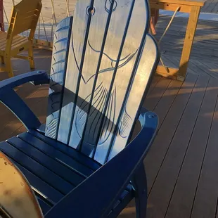 Love these oversized chairs.