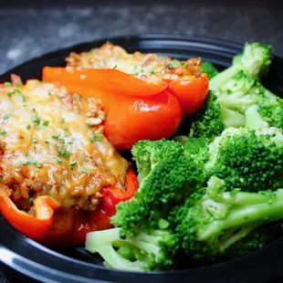 Ground turkey stuffed bell peppers with broccoi