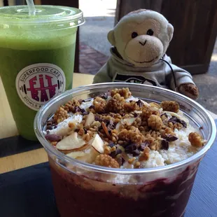 Monkey do: Green Machine, Loco Cocao Acai Bowl