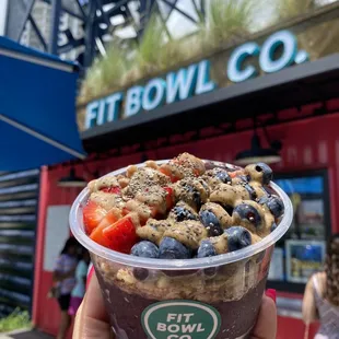Berry açaí bowl
