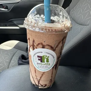 Tiramisu 32oz shake