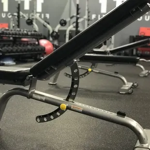 Utility bench free weights