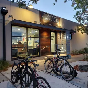 Early bird gets the worm!