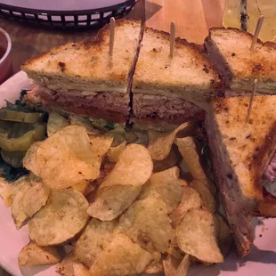 Club 7/10.    Very good service