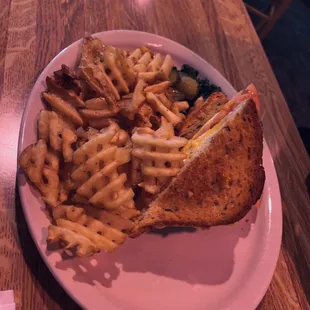 Grilled cheese 7.5/10.