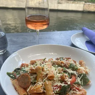 pasta dish, pasta, food
