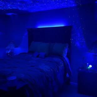 Lighting courtesy of Five Below. Neat isn't it? A whole vibe!