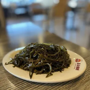 Seaweed Salad ($5.99) @chelchomps on ig