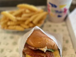 Shake Shack Winter Park