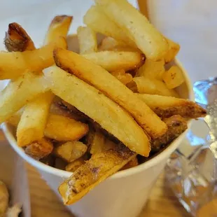 Crispy fries, paired well w the malt vinegar!