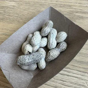 Free peanuts