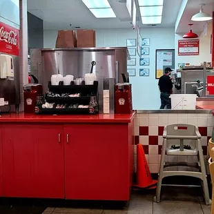 the inside of a fast food restaurant
