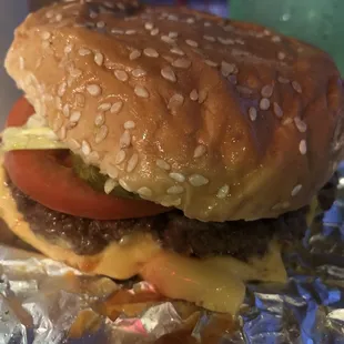 Juicy Cheeseburger so delicious.