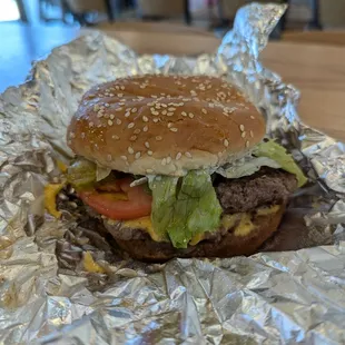 Regular cheeseburger