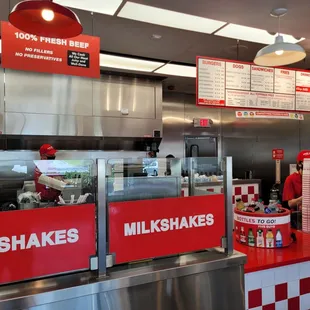 the interior of a fast food restaurant