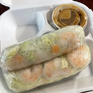 Fresh rolls with shrimp