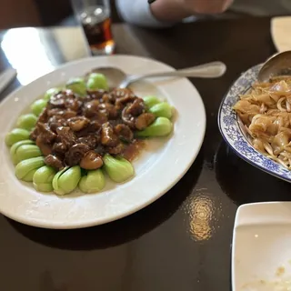 Black Mushroom with Baby Bok Choy