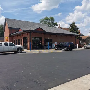 the parking lot of a restaurant