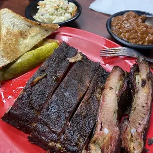 regular menue Spareribs. Beans are fantastic, too