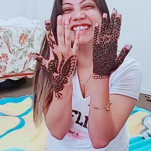 Five Star Eyebrow Threading & Henna Studio